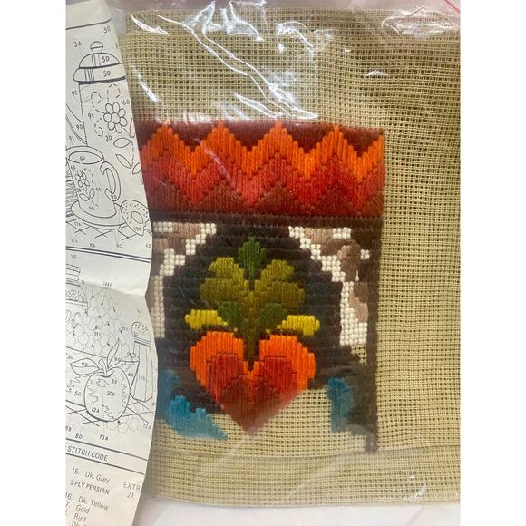 Vintage Crewel Embroidery Kits to Finish - Picture 10 of 11